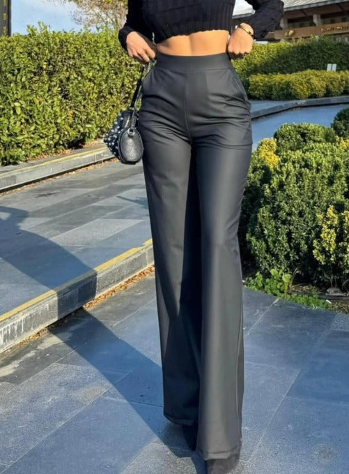Kadın Yüksek Bel Cepli şardonlu Geniş Paçalı Mat Deri Pantolon