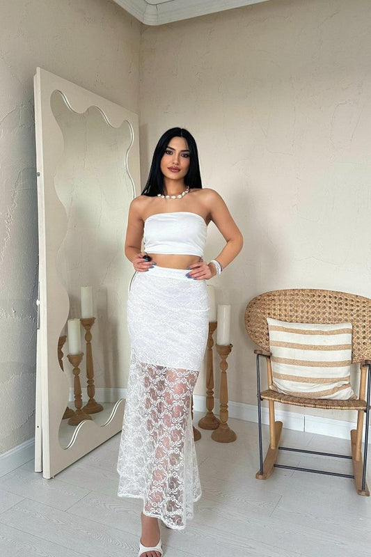 Beyaz Dantel Detaylı Etek