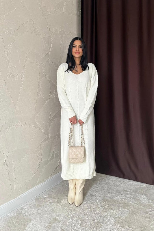 Beyaz Kemerli Triko Elbise