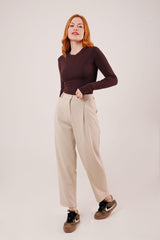 Kapama Cep Detaylı Siyah Pantolon