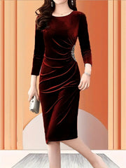 Kadın Uzun Kollu Bot Yaka Yanı Taş Detaylı Midi Kadife Elbise