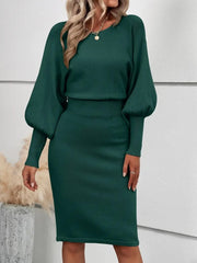 Kadın Uzun Yarasa Kollu Yakası Açık Belden Oturtmalı Kısa Triko Elbise