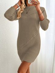 Kadın Uzun Kollu Yuvarlak Yaka Mini Triko Elbise