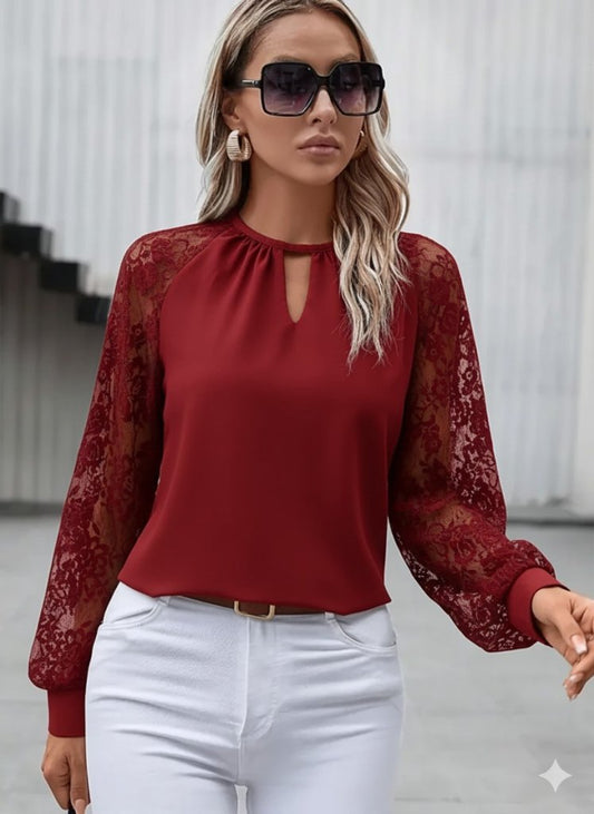 Kadın Uzun Dantel Kollu Yuvarlak Yakalı Sandy Bluz