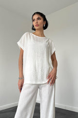 Beyaz T-Shirt Ve Pantolon Takım