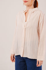 Düğmeli Ve Çizgi Detaylı Siyah Gömlek