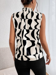 Kadın Kolsuz Balıkçı Yaka Desenli Süprem Bluz