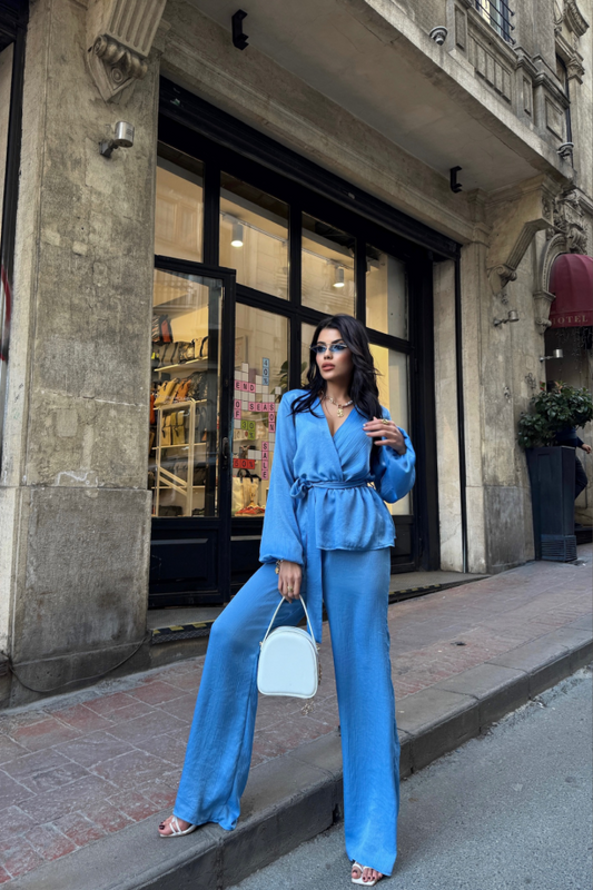 SATEN KRUVAZE BAĞLAMALI BLUZ- PANTOLON TAKIM - Mavi