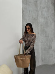 Kadın Leopar Desenli Düşük Omuzlu Bluz