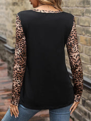 Kadın Uzun Kollu önden Fermuarlı Cepli Leopar Detaylı Viskon