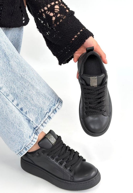 Yier Siyah Cilt Bağcıklı Spor Ayakkabı