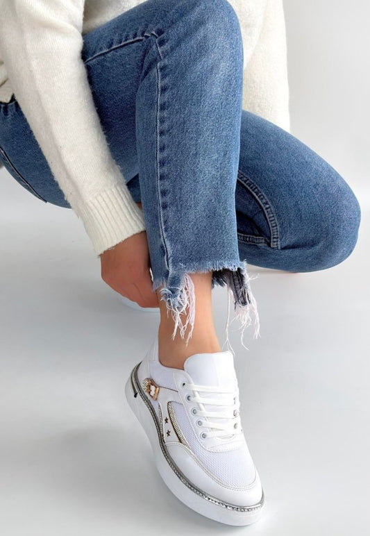 Junda Beyaz Cilt Bağcıklı Spor Ayakkabı