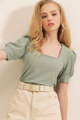 0409 Kare Yaka Örme Bluz - Çağla