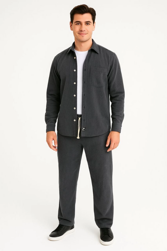 Erkek Kadife Oversize Takım – Gömlek Ve Pantolon İkili Set Füme Corduroy Şıklığı, Rahat Ve Zarif Duruş Yumuşak Dokulu Kadife Kumaş, Düğmeli Gömlek Üst Ve Lastikli Pantolon Alt Parça Ile Gün Boyu Konfor- Füme
