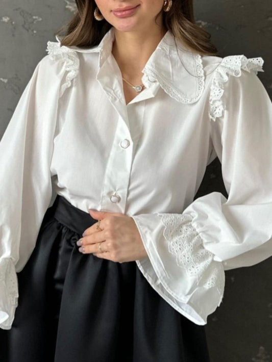 Omuzu Fırfırlı Fistolu Kolu Lastikli Düğmeli Gömlek -Beyaz