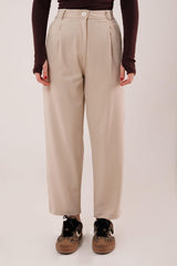 Kapama Cep Detaylı Siyah Pantolon