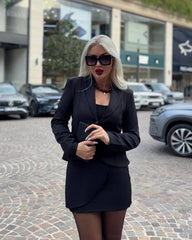 Kadın Tek Düğme Detaylı Ceket Mini Etek Ikili Takım