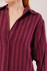 Düğmeli Ve Çizgi Detaylı Siyah Gömlek