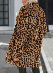 Kadın Uzun Kollu Yakalı Cepli Kısa Peluş Leopar Kaban