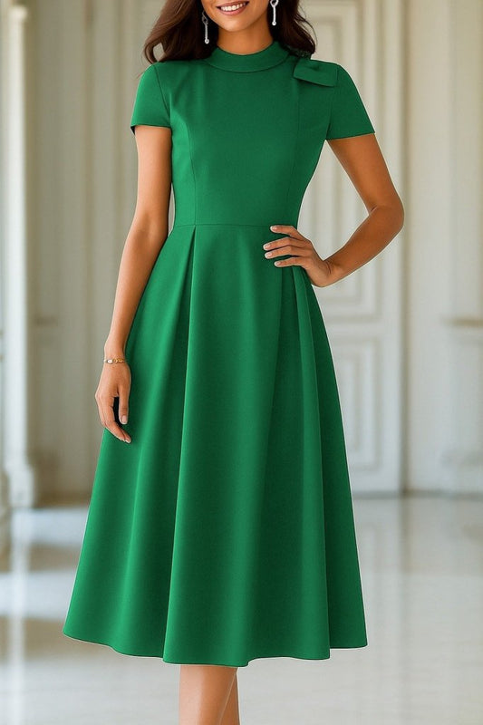 Kadın Kısa Kollu Yarı Balıkçı Yaka Pileli Janjan Krep Midi Elbise