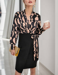 Kadın Uzun Kollu Kruvaze Yaka Dijital Baskılı Fiyonk Detay Atlas Kumaş Elbise