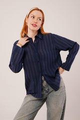 Düğmeli Ve Çizgi Detaylı Siyah Gömlek